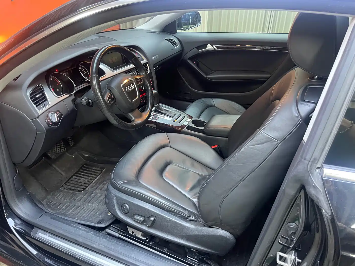 Audi A5 (Import) 2009 2.0TFSI coupe фото 12