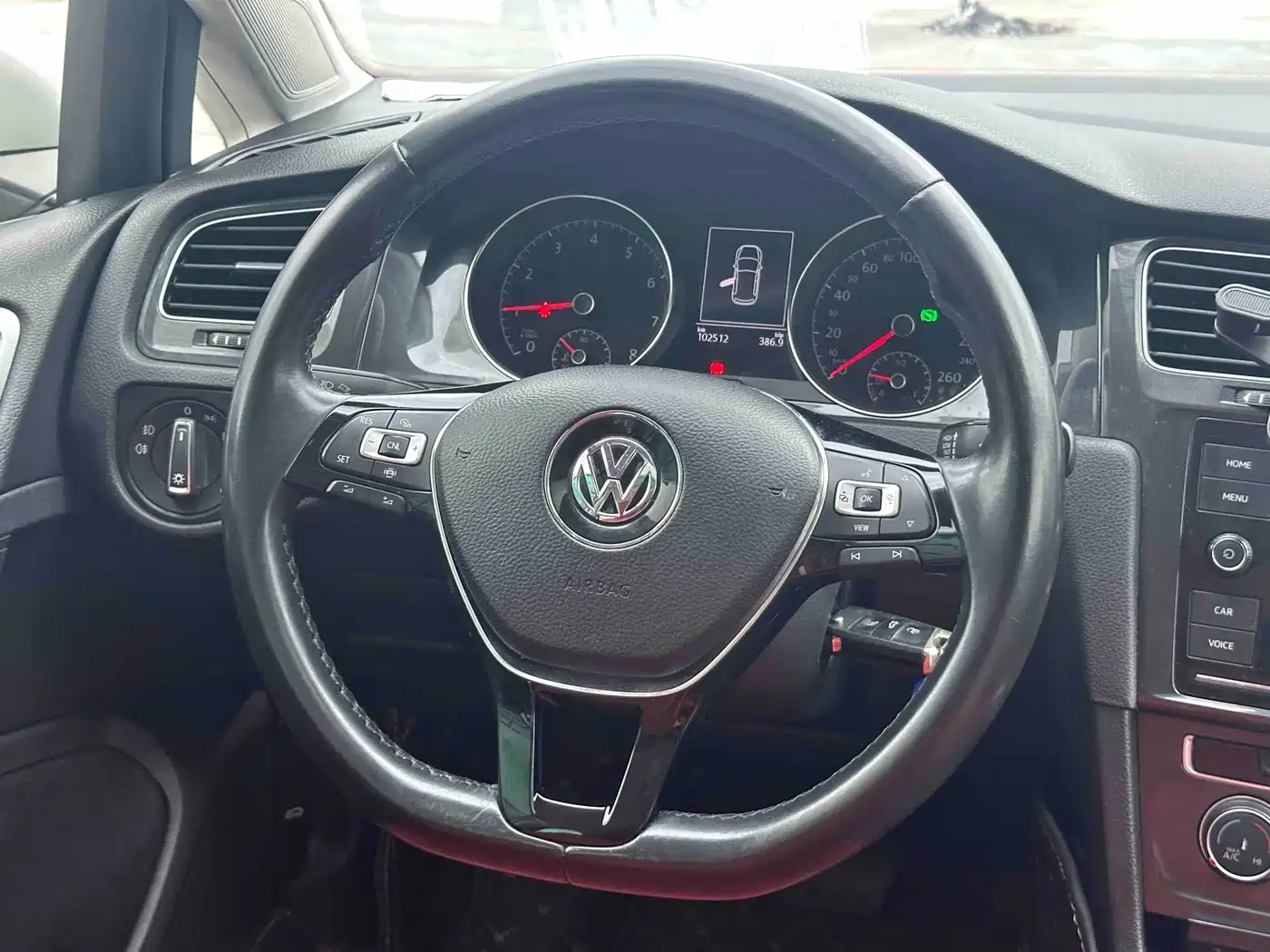 Фото 7 - Volkswagen Golf