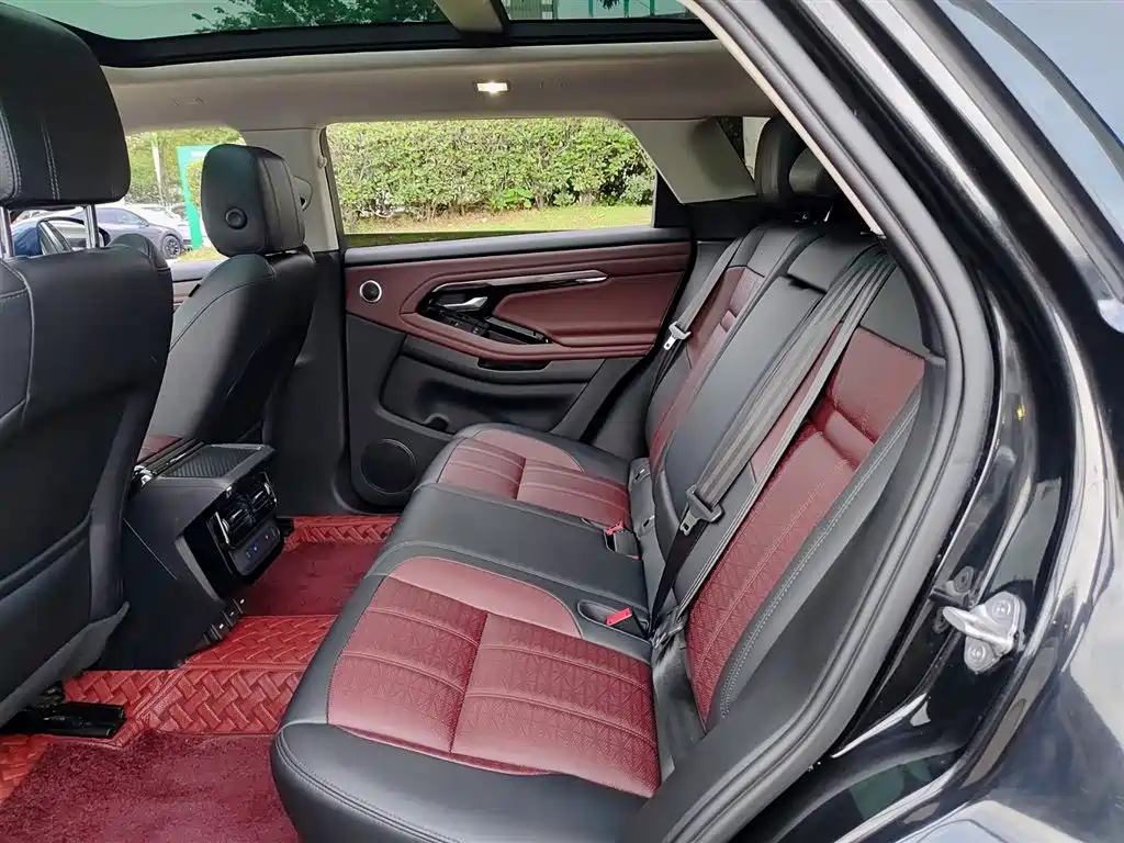 Land Rover Range Rover Evoque 2022 Range Rover Evoque L 249PS R-Dynamic Luxury Edition фото 8