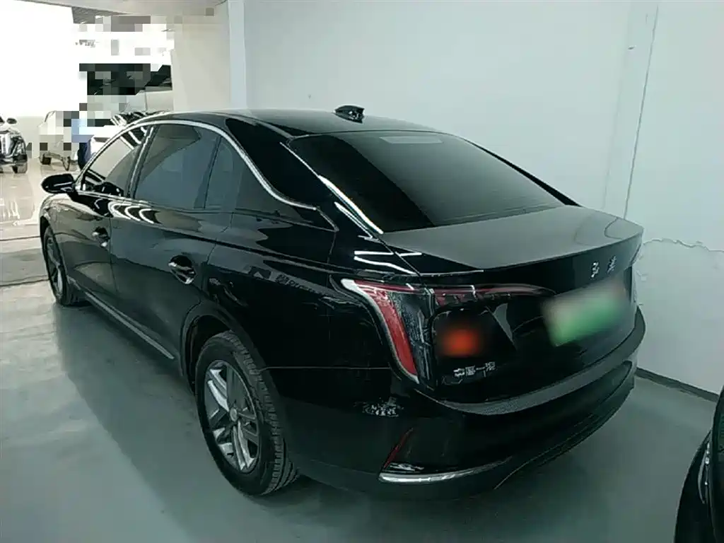 Hongqi E-QM5 2025 Model 500km Travel Edition фото 23