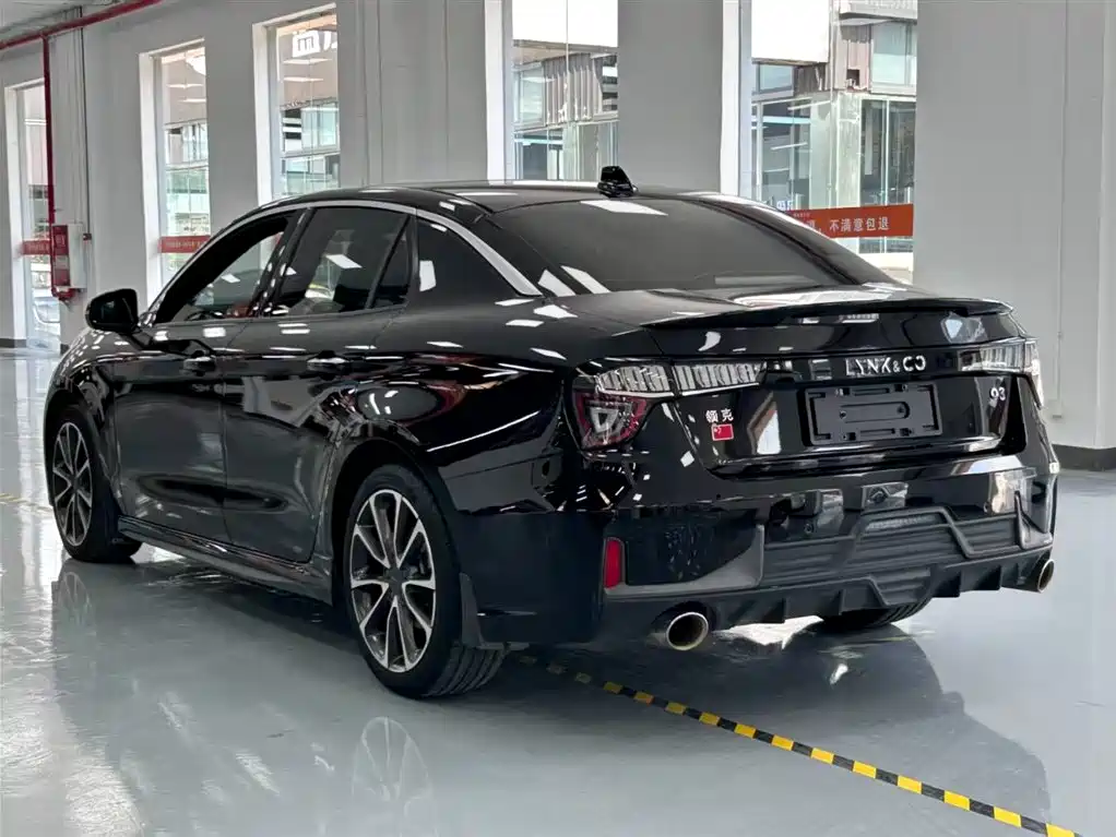 Lynk & Co 03 2018 1.5TD DCT Power Pro Version China V фото 8