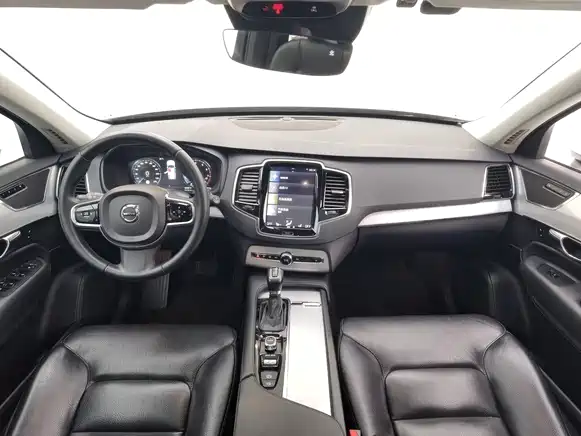 Фото 2 - Volvo XC90