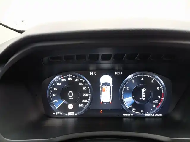Фото 3 - Volvo XC90