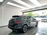 Фото 9 - Volkswagen Tiguan L