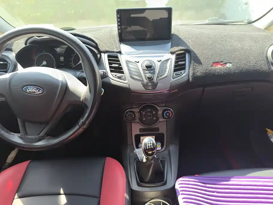 Ford Fiesta 2015 2013 Sedan 1.5L Manual Trend