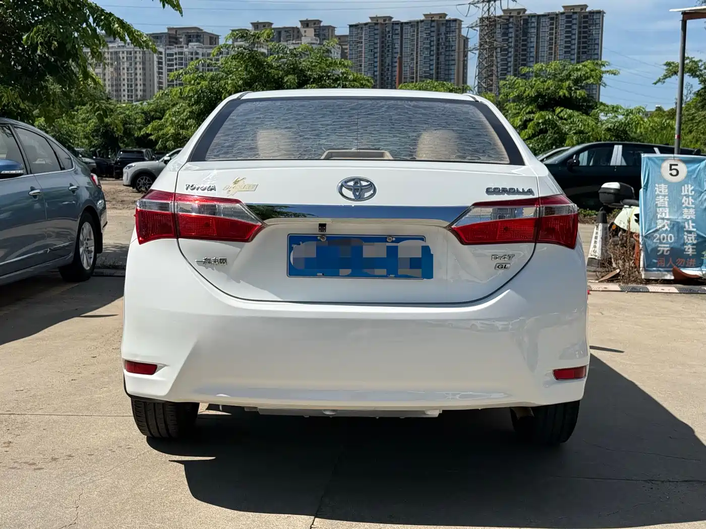 Toyota Corolla 2017 1.2T CVT GL фото 8