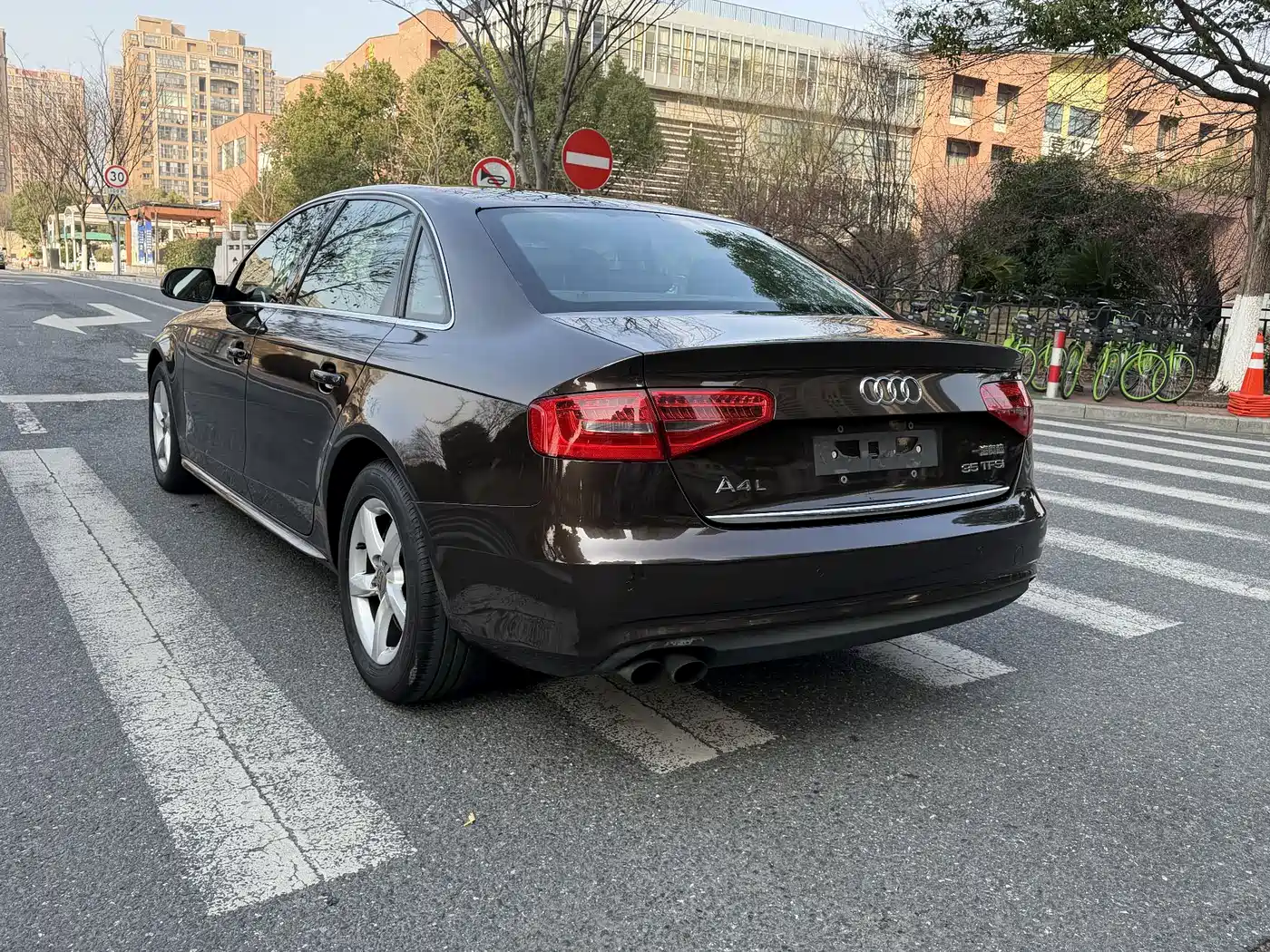 Audi A4L 2013 35 TFSI Automatic Standard фото 5
