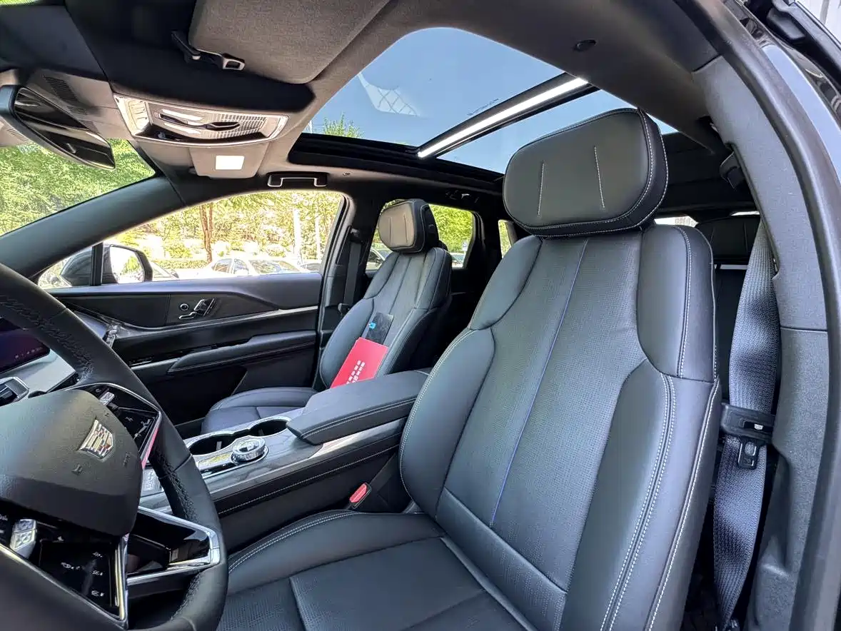 Cadillac XT5 2026 2026 2.0T Luxury Model
