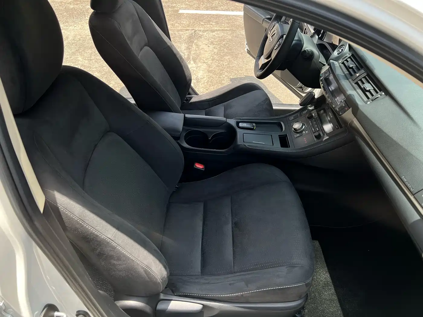 Lexus CT 2017 CT200h Elite Edition Monochrome China V фото 8