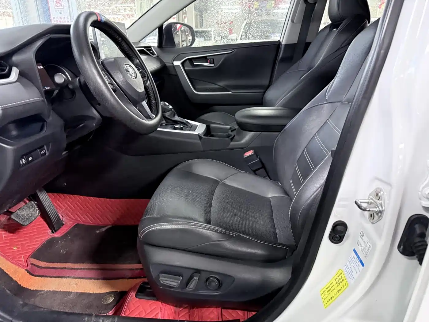 Toyota Wildlander 2020 2.0L CVT AWD Premium Edition фото 10