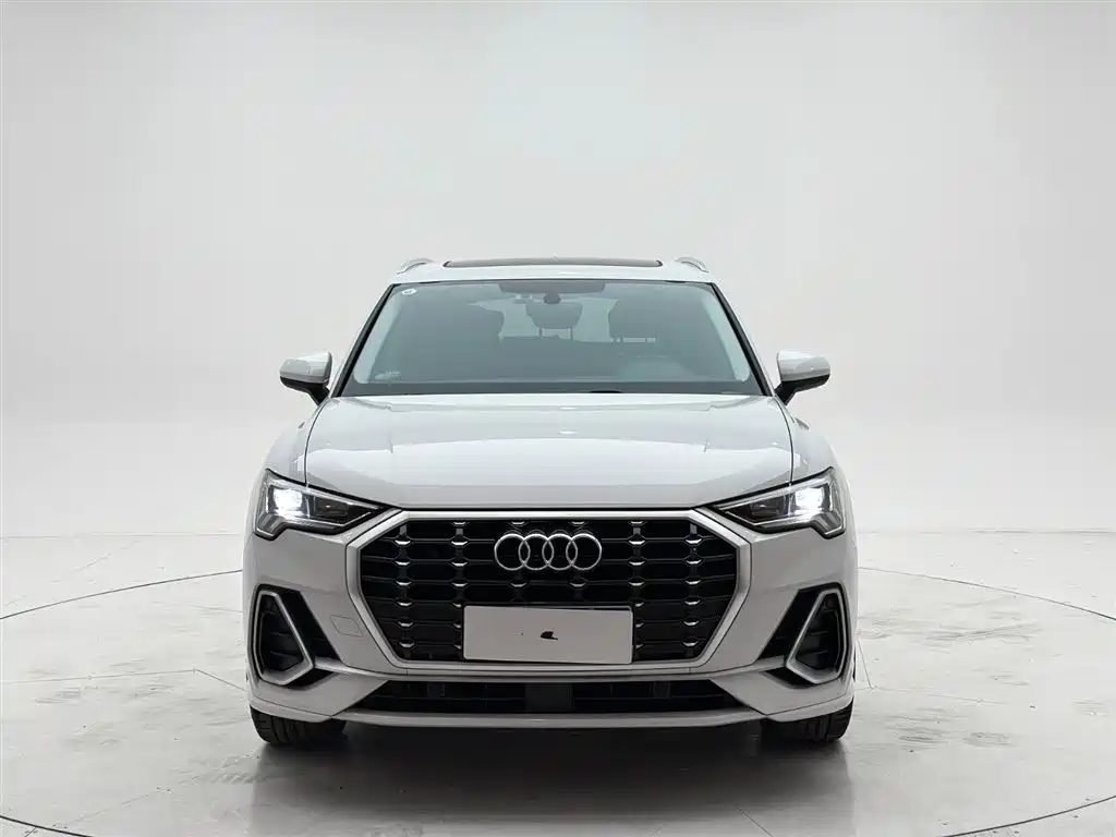 Audi Q3 2022 35 TFSI Fashion Dynamic фото 2