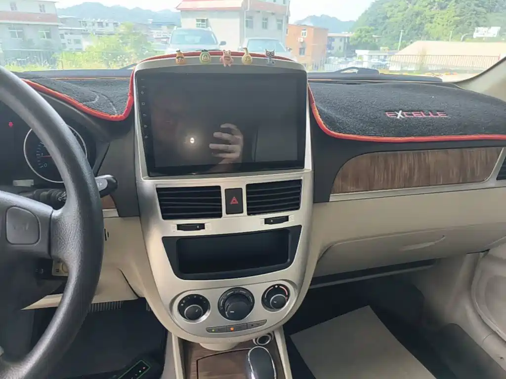 Фото 13 - Buick Excelle