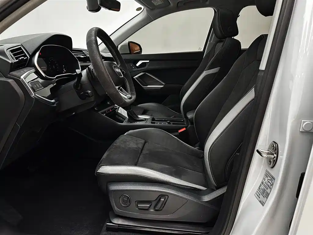 Audi Q3 2022 35 TFSI Fashion Dynamic фото 19