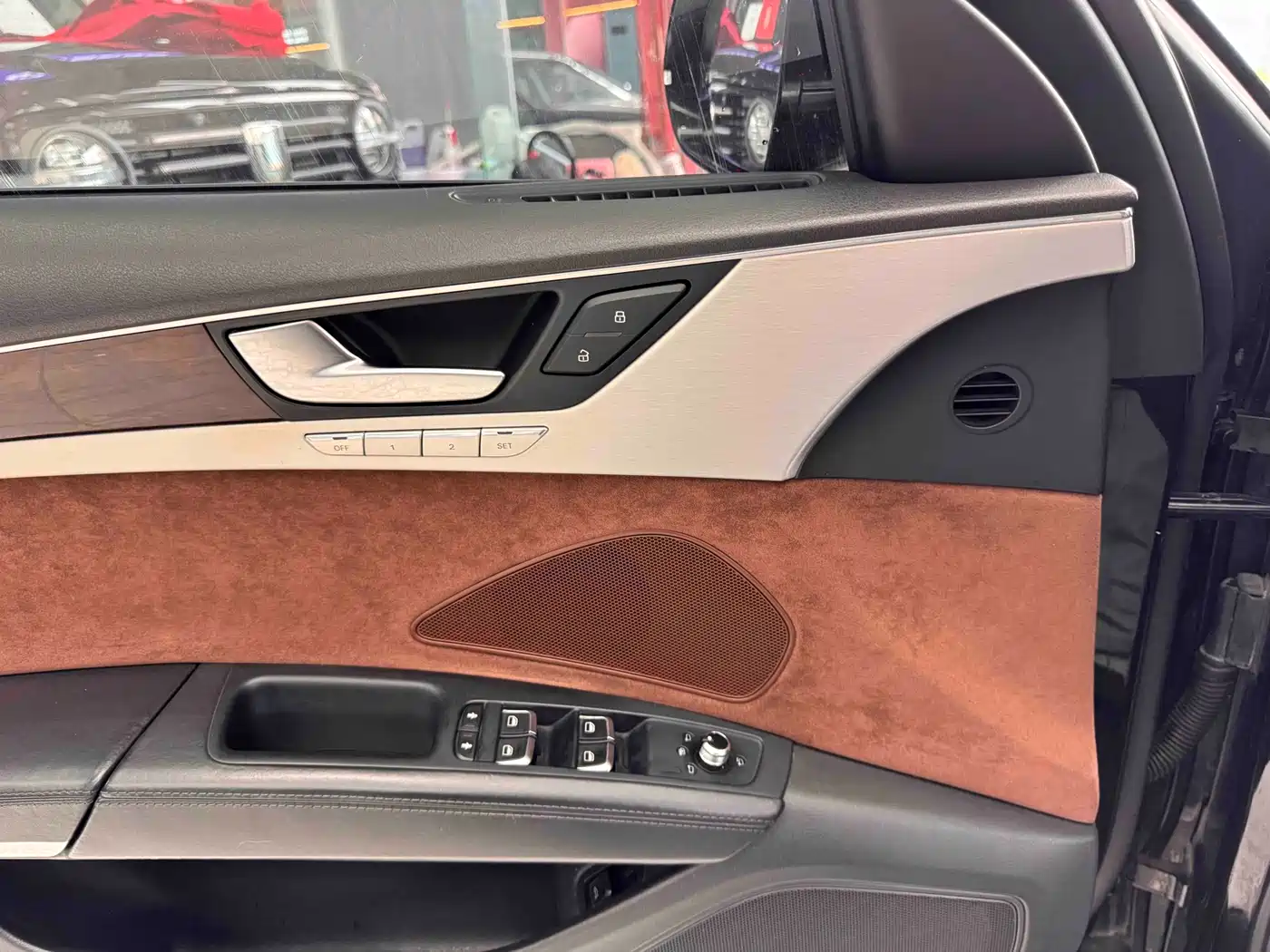 Audi A8 2013 A8L 45 TFSI quattro Luxury фото 23