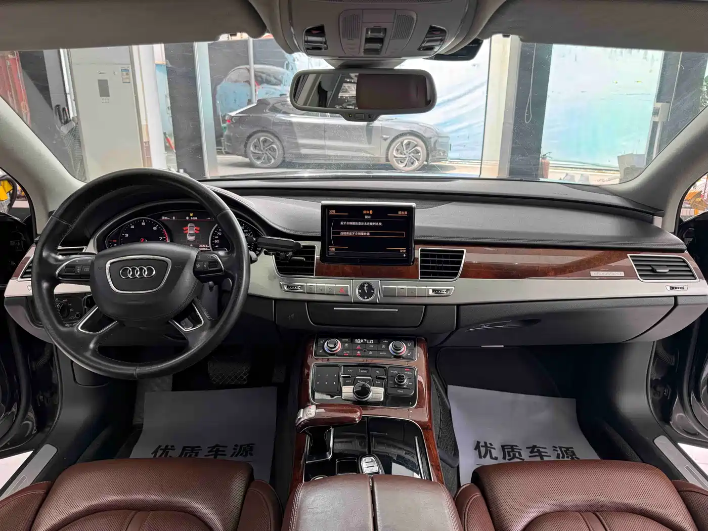 Audi A8 2013 A8L 45 TFSI quattro Luxury фото 10