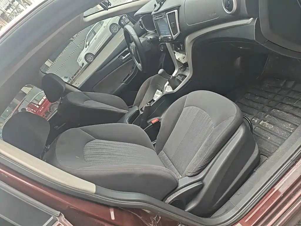 Venucia T70 2016 2015 1.6L Manual Ruixing Edition