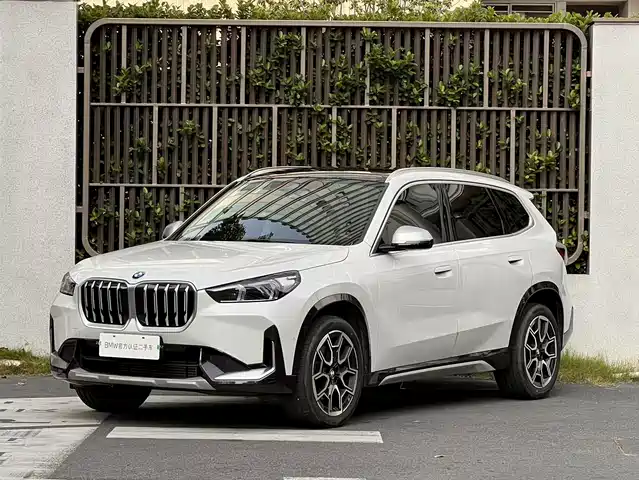 BMW X1 2024 sDrive25Li X Design Package — фото 1