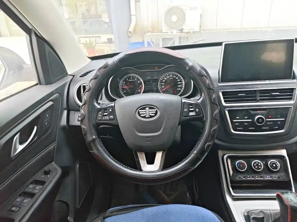 Besturn X40 2019 2019 1.6L Manual Luxury China VI