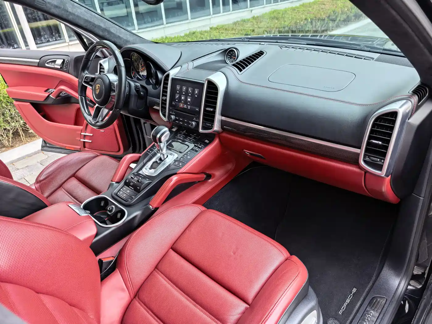 Porsche Cayenne 2015 Cayenne Turbo 4.8T фото 44