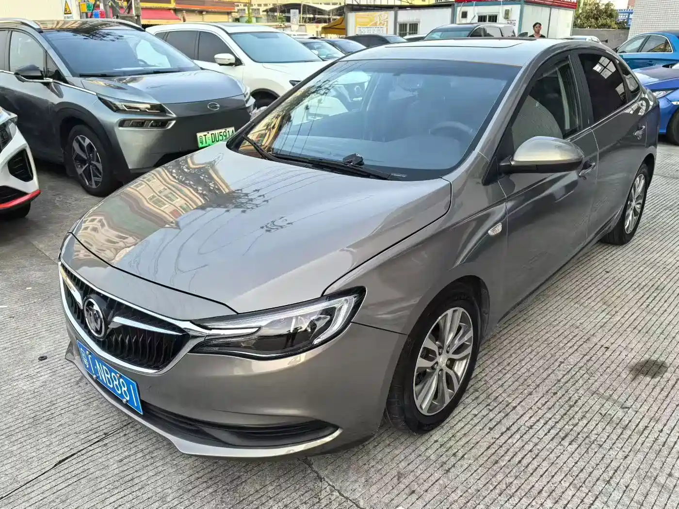 Photo 1 - Buick Excelle