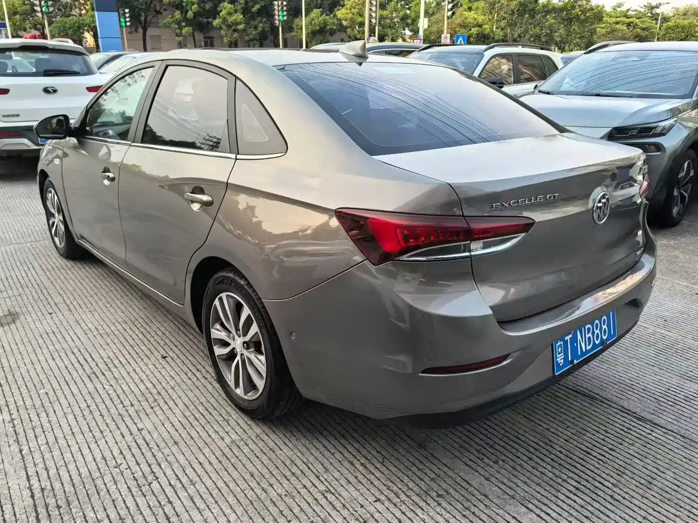 Photo 6 - Buick Excelle