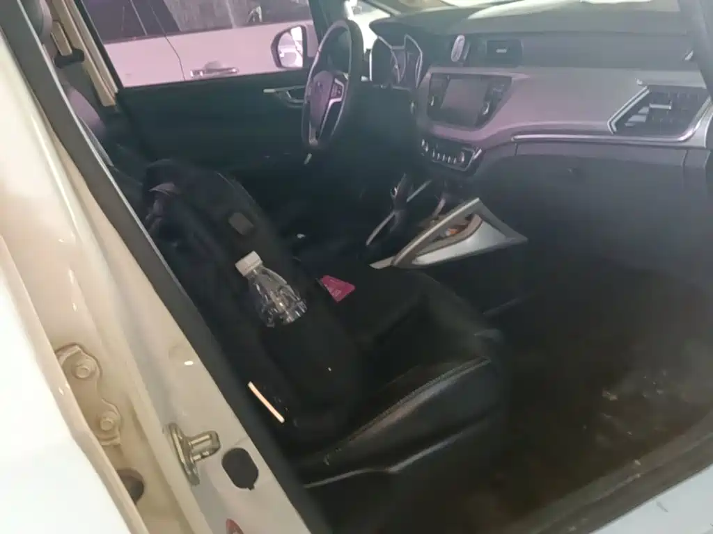 Geely Vision X3 2017 2017 1.5L Automatic Premium