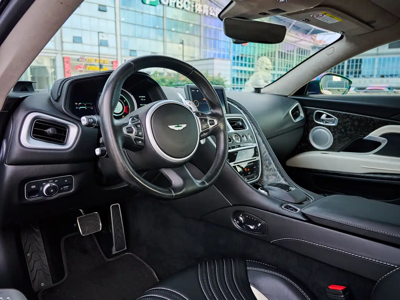 Aston Martin DB11 2021 2019 Model 4.0T V8 Coupe