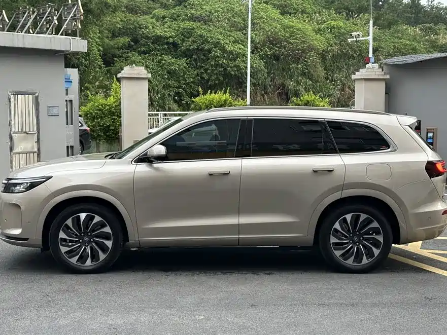 AITO Wenjie AITO M7 2022 1.5T RWD Comfort Edition фото 7