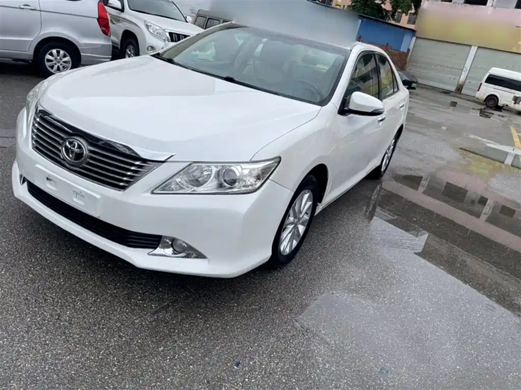 Toyota Camry 2013 2.0G Comfort