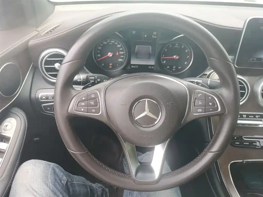 Mercedes-Benz GLC 2017 GLC 300 4MATIC Dynamic фото 11