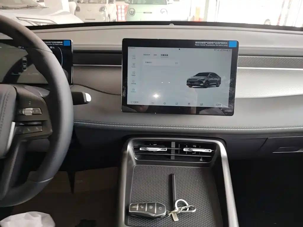 BYD Qin PLUS 2026 2026 DM-i Smart Edition 128KM Progressive