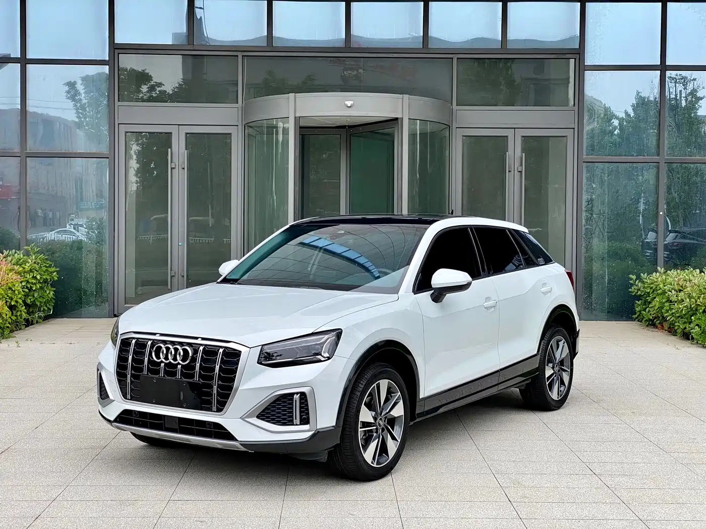 Audi Q2L 2022 35 TFSI Fashion Elegance