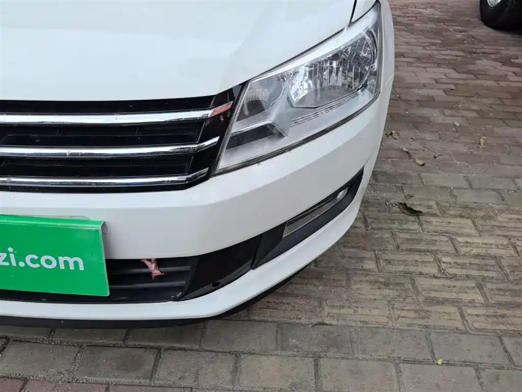 Volkswagen Santana 2013 1.6L Manual Comfort Edition фото 24