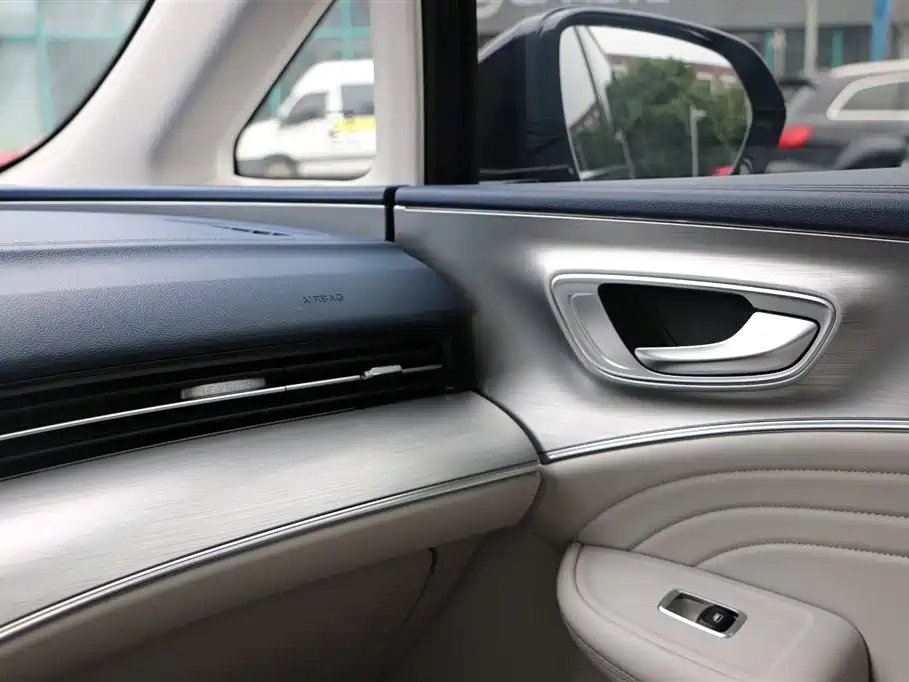 Roewe iMAX8 2021 2021 400TGI Supreme Series Honor