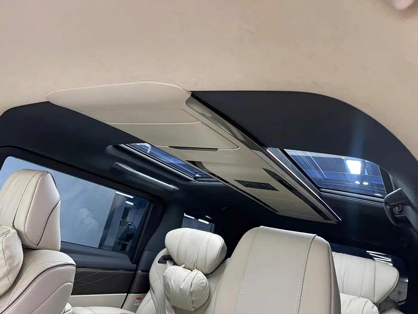 Toyota Vellfire 2025 2025 Crown Hybrid 2.5L Ink Gold Executive Edition