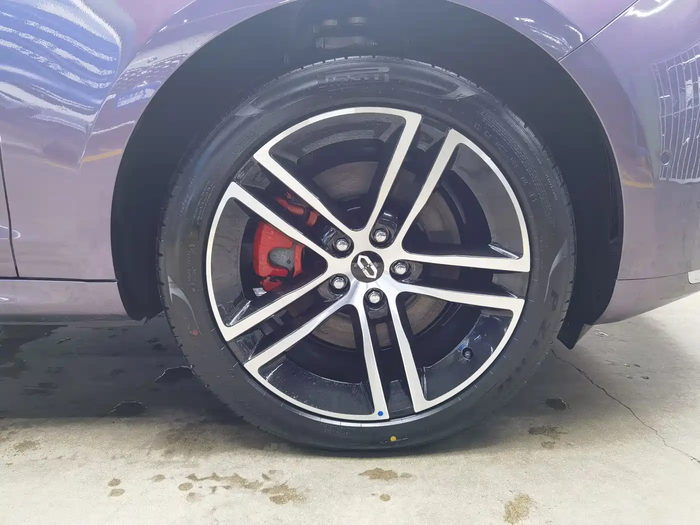 AITO Wenjie AITO M5 2025 Extended Range Ultra AWD фото 19