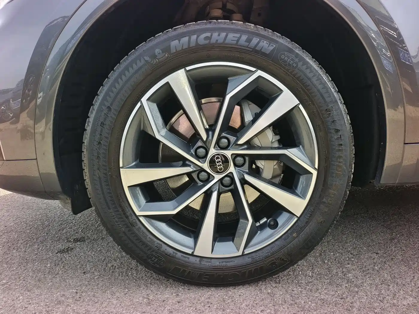 Audi Q5L 2024 Model 40 TFSI Luxury Dynamic фото 18