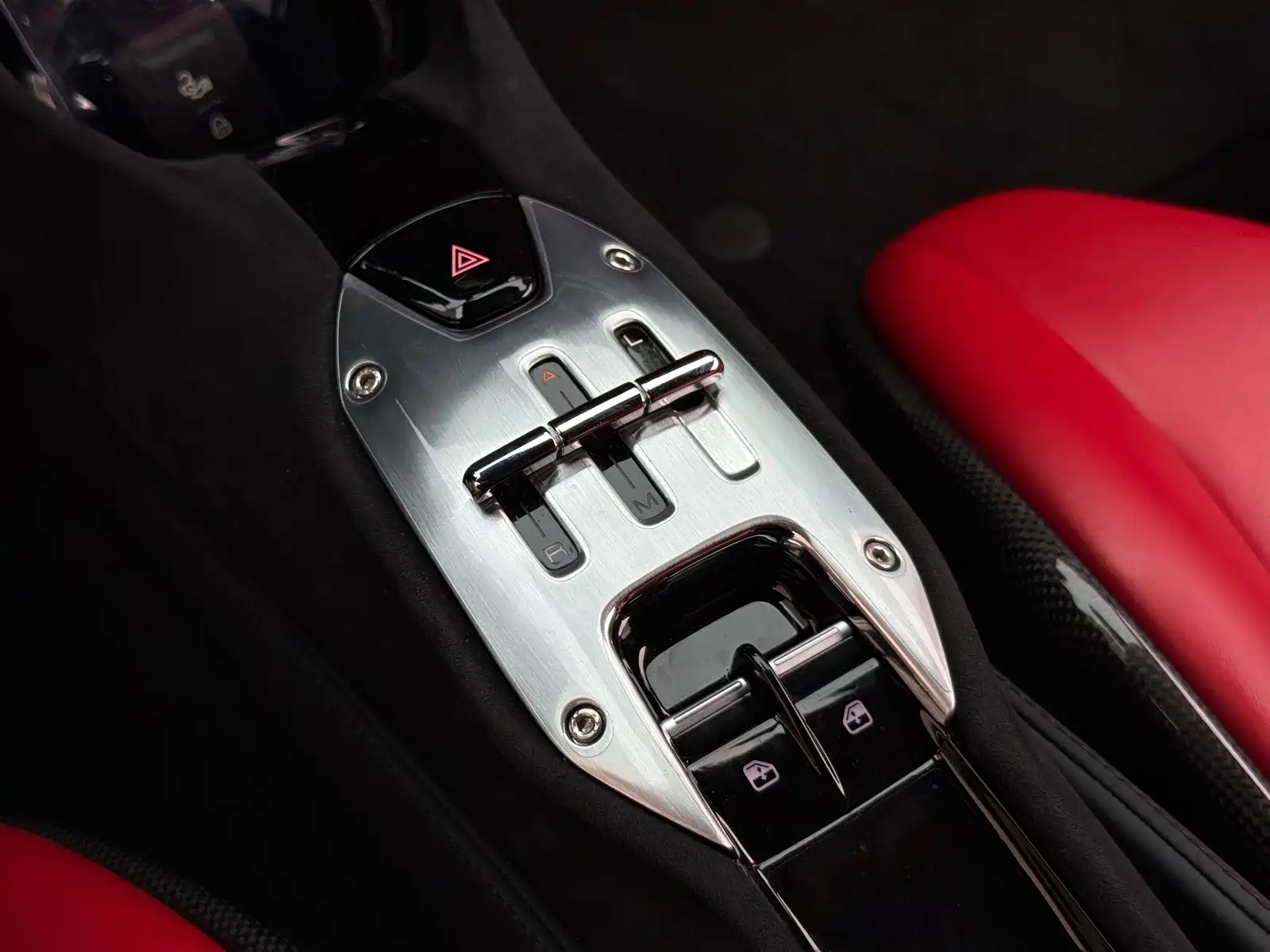 صورة 10 - Ferrari SF90