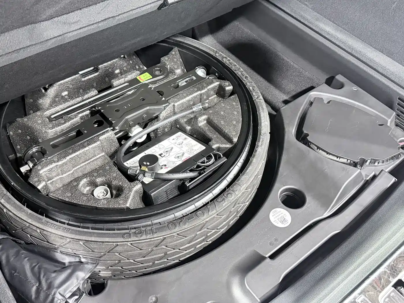 Audi Q8 2020 2021 Model 45 TFSI Luxury Elegance
