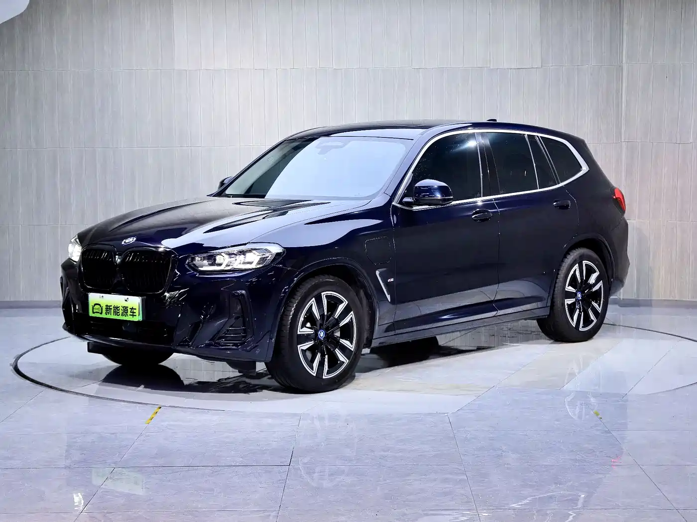 BMW IX3
