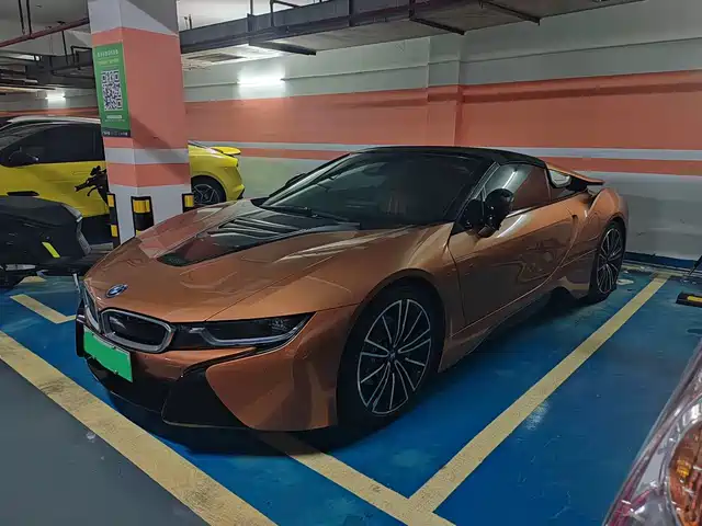 BMW I8