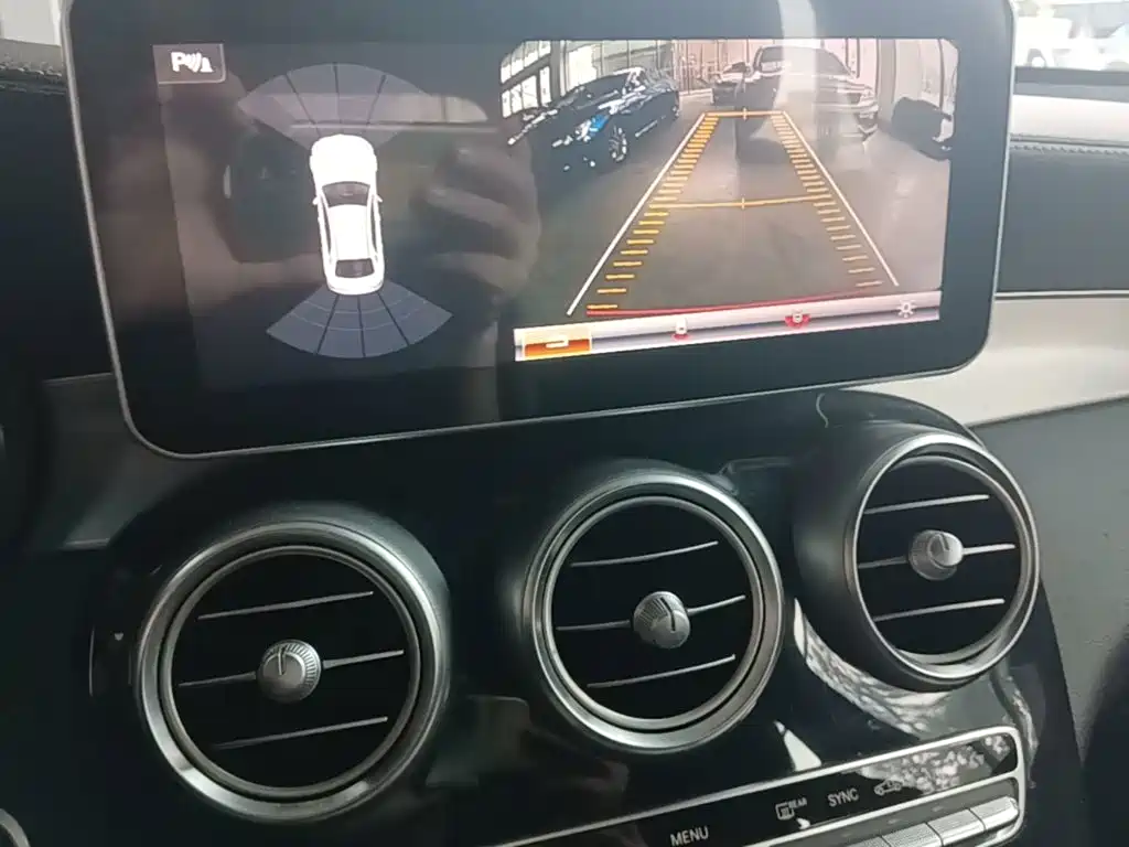 Photo 13 - Mercedes-Benz GLC