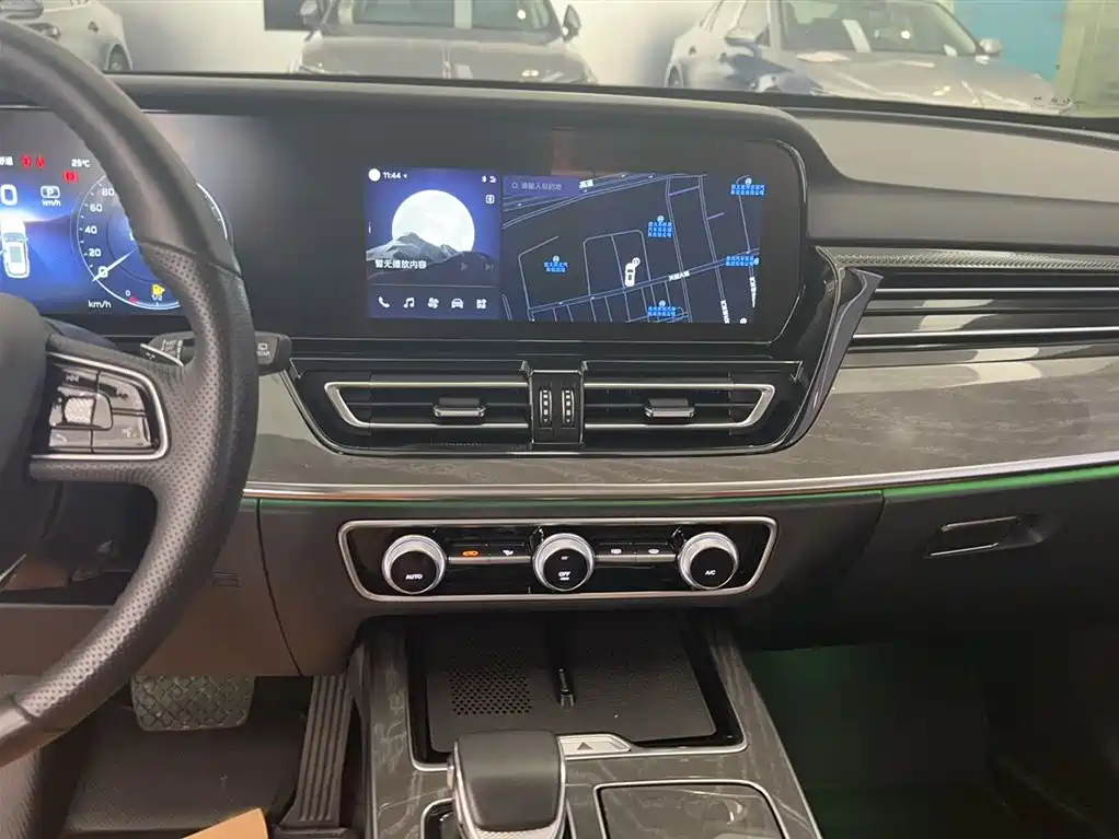 Hongqi HS5 2023 2.0T 4WD Flag Leader Pro фото 5