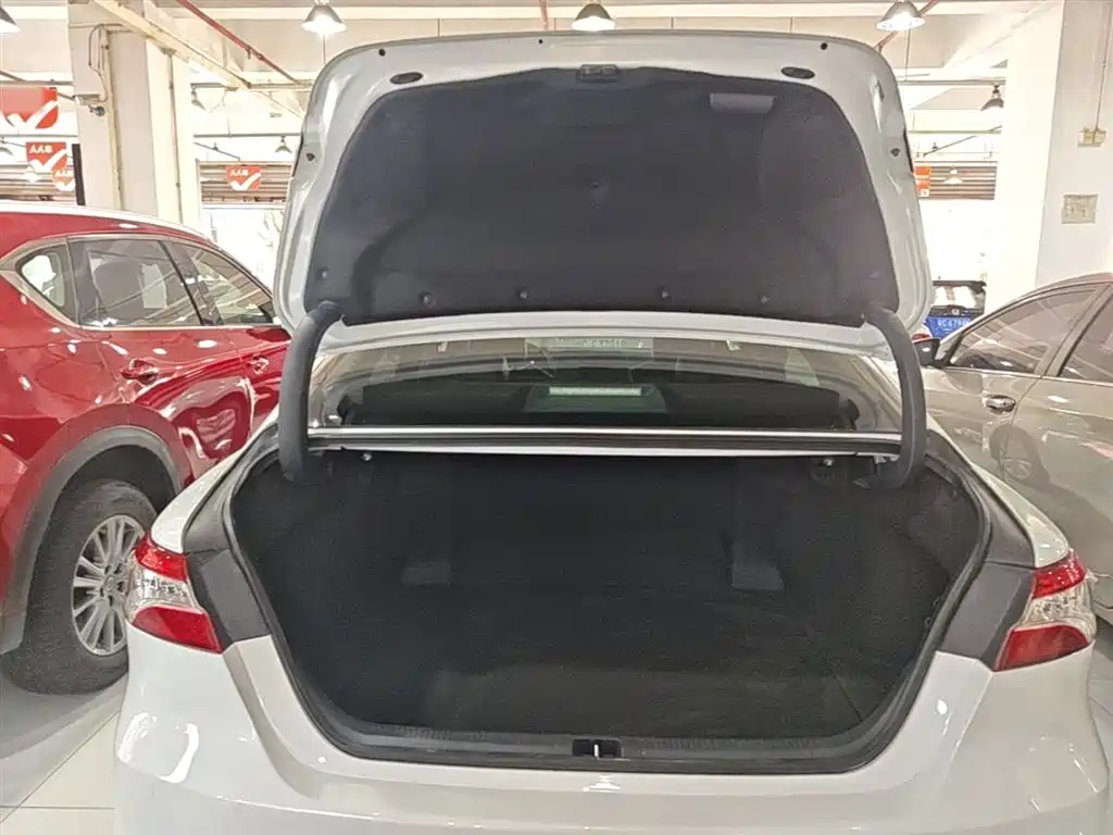 Toyota Camry 2019 2.0G Luxury Edition China VI фото 19