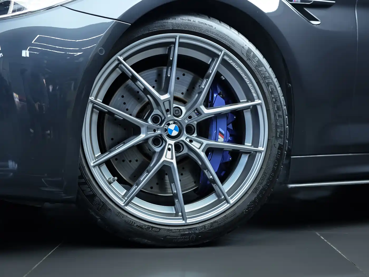 BMW M5 2018 M5 фото 21