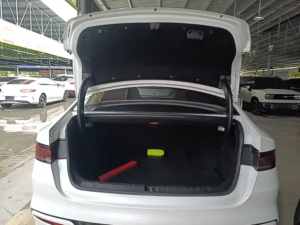 BYD Qin PLUS 2021 2021 EV 400KM Luxury Model