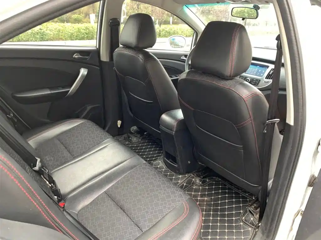 Cowin Kaiyi C3 2015 2015 1.5L AMT Gold Diamond Edition