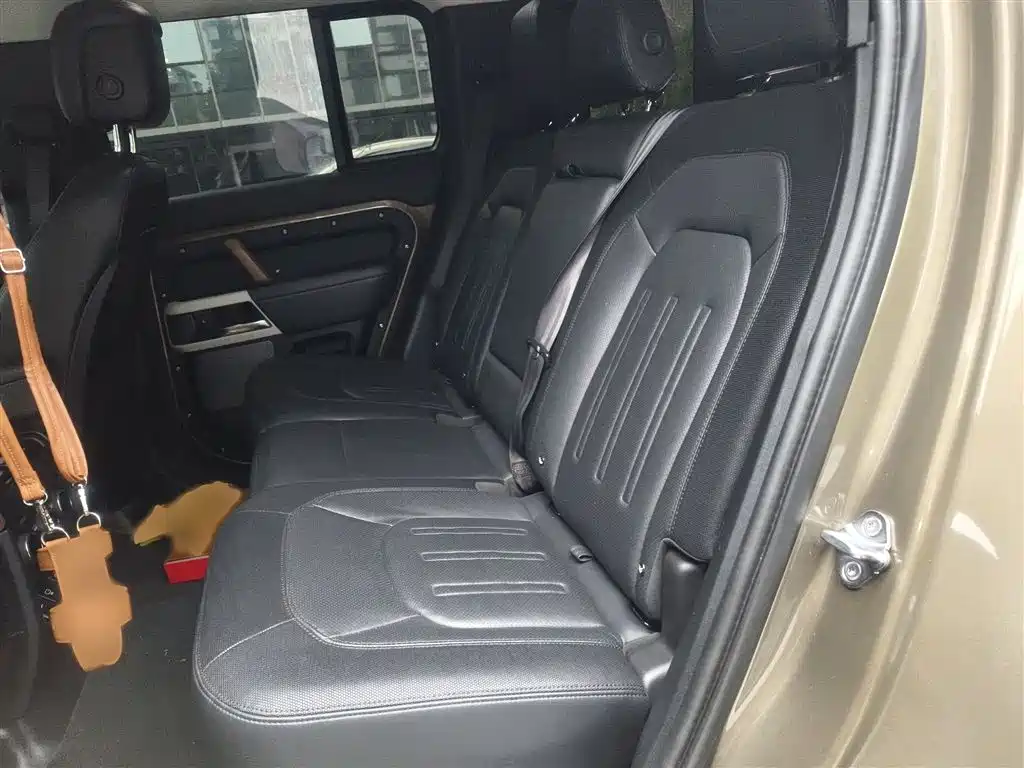 Land Rover Defender 2022 110 P400 X-DYNAMIC HSE фото 15