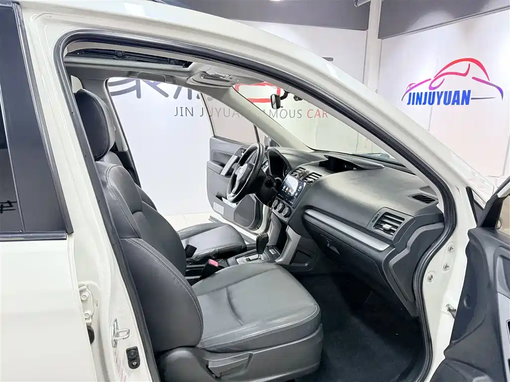 Subaru Forester 2014 2.5i Automatic Elite Edition фото 16