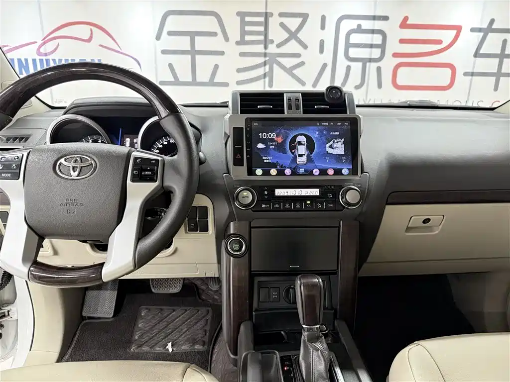 Toyota Prado 2014 4.0L Automatic TX-L фото 11